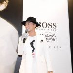 マイケル・ジャクソン生誕60周年、BOSSより「スリラー」で使用されたホワイトスーツが日本5着限定で発売！特別ゲストISSAがマイケル愛を語り、ムーンウォークを披露！