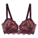 アーティスト・モデルの伊藤千晃が着用！「アンフィ」より、リッチな谷間が叶う『グラマリッチブラ』の最新コレクションが登場！！