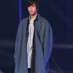 志尊淳が眩しい笑顔で振り返りざまの投げキッスに会場から大歓声！！＜東京ガールズコレクション 2018 AUTUMN/WINTER＞