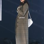 大政絢が「TGC2018 A/W」のランウェイに登場！ボーイフレンドフレンドデニムと、マットなスモーキーなレッドリップでセクシーさアピール！！＜東京ガールズコレクション 2018 AUTUMN/WINTER＞