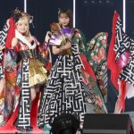 内田理央が肩をあらわにした奇抜な振袖ドレスで会場中を悩殺！＜東京ガールズコレクション 2018 AUTUMN/WINTER＞