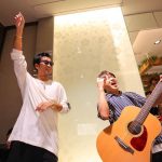 コブクロ、結成20周年記念日にゆかりの地 大阪・天王寺MIO前にて17年ぶりのストリートライブを決行！！