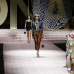 三吉彩花、海外コレクションで初ランウェイ！「DOLCE＆GABBANA」のファッションショーに参加！！
