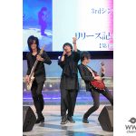 崎山つばさ、初のソロシングル「Crescent Moon」の発売記念ミニライブ＆握手会に約2000人のファンが殺到！