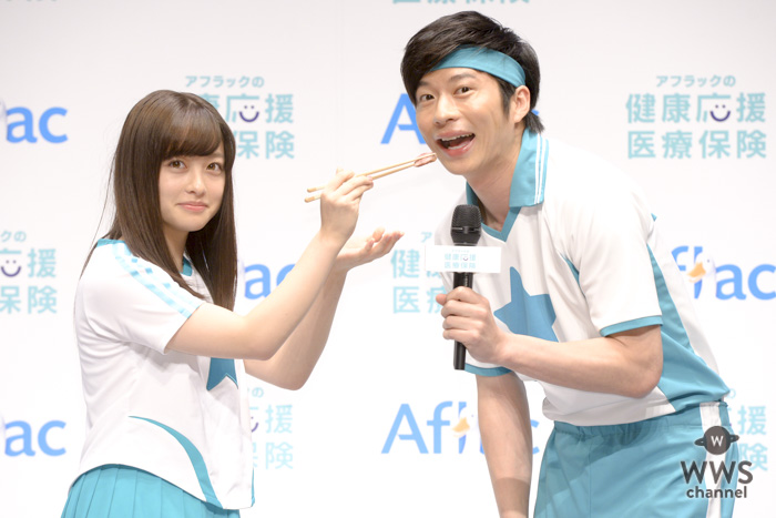 田中圭、橋本環奈の「あーん」にタジタジ！？CM衣装でアフラック新保険プラン発表会に登場