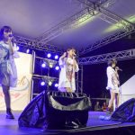 【ライブレポート】まねきケチャが「OISOアイドルビーチ2018」初日トリに登場! 蕩けそうなこの熱は、せんぶまねきケチャのせいだ!