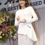 フリーアナウンサー・加藤綾子が第31回 日本 メガネ ベスト ドレッサー賞 文化界部門を受賞！