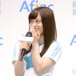 田中圭、橋本環奈の「あーん」にタジタジ！？CM衣装でアフラック新保険プラン発表会に登場