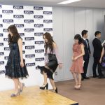 モーニング娘。'18のメガネ選抜メンバーが第31回 日本 メガネ ベスト ドレッサー賞 特別賞の表彰式に登場！「ハート型や星形のサングラスかけているメンバーにも是非注目して欲しい」