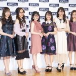 モーニング娘。'18のメガネ選抜メンバーが第31回 日本 メガネ ベスト ドレッサー賞 特別賞の表彰式に登場！「ハート型や星形のサングラスかけているメンバーにも是非注目して欲しい」