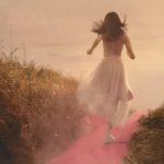 乃木坂46・齋藤飛鳥がCM撮影中に20歳のサプライズバースデー!20歳の意気込みに「人とのつながりを大事にしていきたい」