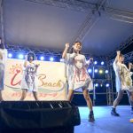 【ライブレポート】まねきケチャが「OISOアイドルビーチ2018」初日トリに登場！ 蕩けそうなこの熱は、せんぶまねきケチャのせいだ！