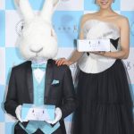 浅田真央が透け感ドレスで登場。シーズン開幕のフィギュアスケーターに「怪我なくシーズンを終えてほしい」とエール！