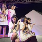 【ライブレポート】ナナランドが海辺のステージを「うりゃほい」祭りの大魔法で熱狂的パフォーマンス！！