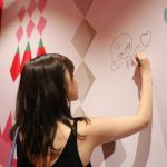 指原莉乃がBNK48劇場、2Shot写メ会にサプライズ登場!