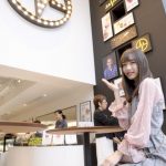 女子高生シンガー・内田珠鈴が食レポ初挑戦でフランス発スイーツを堪能！「ミシャラク 表参道」10月5日オープン。