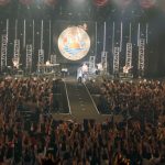 ゆず、FC ライブで“ギネス世界記録TM?”達成! ピックで作成した巨大文章に感動！！