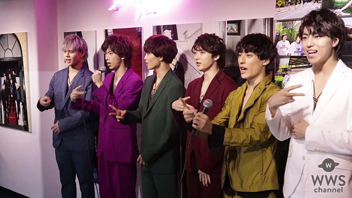 【動画】６人組男性グループ・超特急が渋谷で写真展開催！「ハロウィンはhydeさんに褒められて 嬉しい」NEWアルバムのオフショット満載！