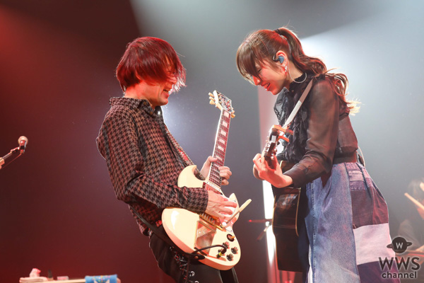 阿部真央、10周年へ向けた全国ホールツアーがスタート！ツアー初日のライブレポートが到着！