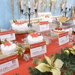 元ベイビーレイズJAPAN・傳谷英里香が可愛すぎる白サンタコスで、クリスマスケーキを食レポ!