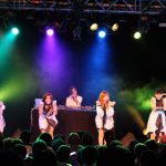 9nine、人気DJ・DE DE MOUSEとのコラボステージに大歓声！「ハム太郎」ソングで大熱狂！