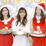 元ベイビーレイズJAPAN・傳谷英里香が可愛すぎる白サンタコスで、クリスマスケーキを食レポ！