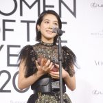 女優・松本穂香、平成でやり残したことに「ディズニーシーに行きたい」！シックなドレスコーデでレッドカーペットに登場！＜VOGUE JAPAN WOMEN OF THE YEAR 2018＞