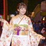 女優・飯豊まりえ、思い出の場所でイルミネーション点灯式に参加！「エモーショナルな気持ちです」！