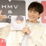 小関裕太が「ゆるえろい」カレンダーについて「キメ顔なしの色気」と無邪気な笑顔！