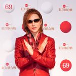 YOSHIKI、「白組」でドラム「紅組」でピアノ！無敵の両刀パフォーマンスに溢れ出る卓越したアーティスト性！紅白歴史上初の両組出演で魅せた『度肝抜く』圧巻のステージ！！