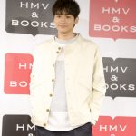 小関裕太が「ゆるえろい」カレンダーについて「キメ顔なしの色気」と無邪気な笑顔！