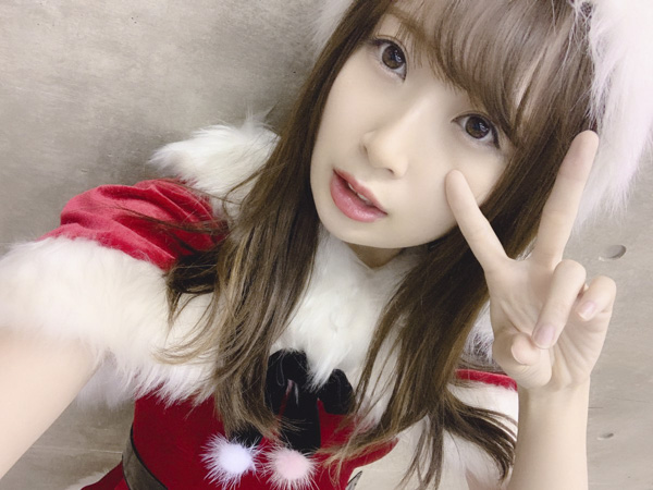 SKE48がサンタのコスプレで今年最後の握手会に参加！谷真理佳は「ビビるぐらいの美女」と話題に！