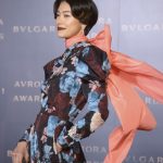 森星がシックな花柄ドレスでブルガリのゴールデンカーペットに登場！