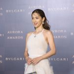 中村アンが可憐な白いドレスでブルガリのゴールデンカーペットに登場！