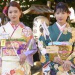 E-girls・石井杏奈、武部柚那が艶やかな振袖姿を披露！二十歳の目標を語る！！