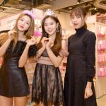 韓国ガールズグループ・OH MY GIRLがWEGO 1.3.5...原宿竹下通り店に来店！