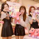 韓国ガールズグループ・OH MY GIRLがWEGO 1.3.5...原宿竹下通り店に来店！