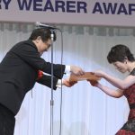 森昌子が「第30回日本ジュエリーベストドレッサー賞」を受賞！「女性は60歳からが勝負」と抱負を語る！！