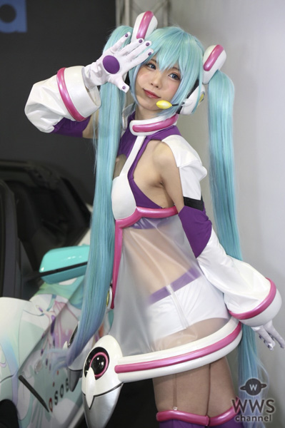 大人気コスプレイヤーのえなこが「東京オートサロン2019」で撮影会を実施！