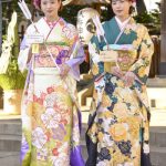 E-girls・石井杏奈、武部柚那が艶やかな振袖姿を披露！二十歳の目標を語る！！