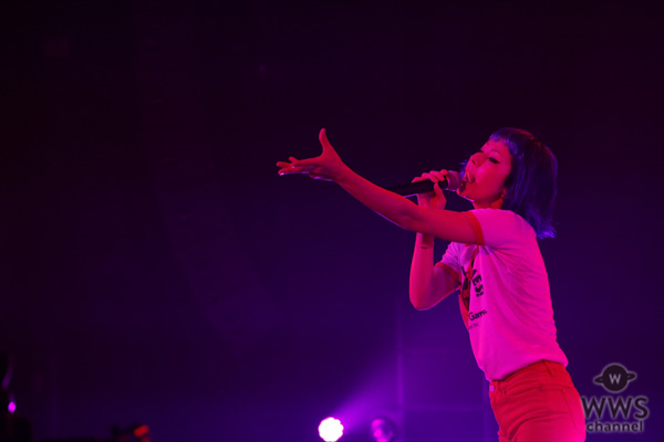 【ライブレポート】木村カエラがROCK AX（ロックアックス）初日のトリに登場！ ベスト盤のようなセットリストで会場を歓声の渦に！＜ROCK AX Vol.1＞