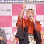 XOX （キスハグキス）バトシン、赤い振袖姿で「振袖TEENS」お披露目イベントに登場！