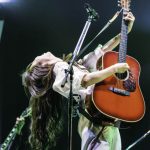 阿部真央、神戸ワールド記念ホールで全国ツアーを完走！夏の大阪城野外音楽堂ワンマンと秋の全国弾き語りツアー開催を発表！