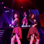 AKB48 チーム8 Foxiesが単独コンサート開催！佐藤七海と佐藤栞のセクシーなパフォーマンスで会場を魅了！！