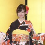 橋本環奈、艶やかな振袖姿で二十歳の誕生日を迎える！豪華バースデーケーキで祝福！！