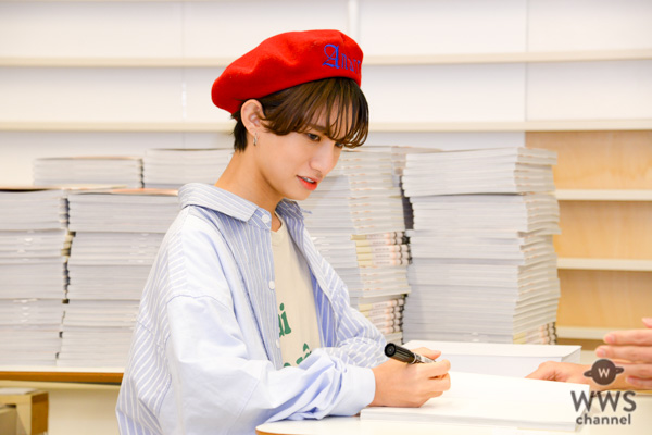 とまん、1st写真集の発売記念お渡し会を開催！