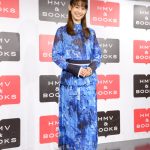 元宝塚の女優・愛希れいか、初のカレンダーの出来栄えは68点！？「もっといいものを撮りたい」と意欲！！