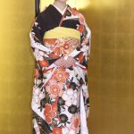 橋本環奈、艶やかな振袖姿で二十歳の誕生日を迎える！豪華バースデーケーキで祝福！！