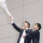 吉本坂46が初の握手会を開催！3,000人の観客を前にミニライブを開催！！