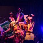 アップアップガールズ（仮）、腹黒ピカソがライブに合わせてライブペインティングをする異色なコラボライブを開催！